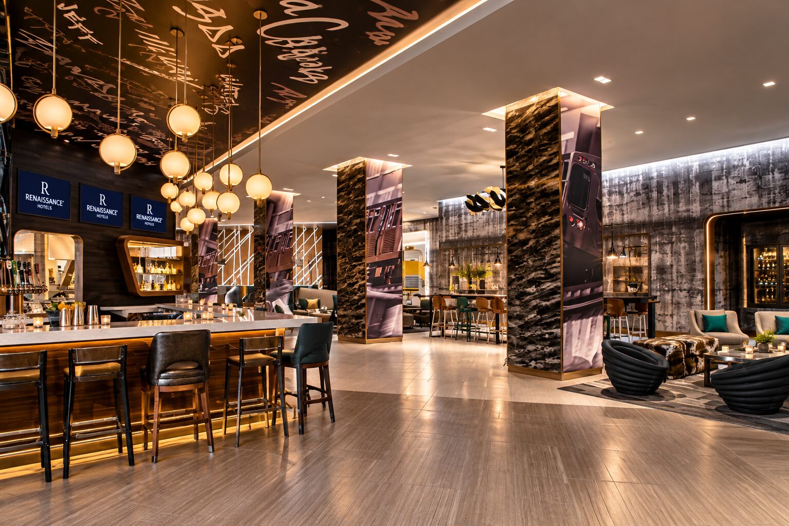 Renaissance Chicago Downtown Hotel lobby bar